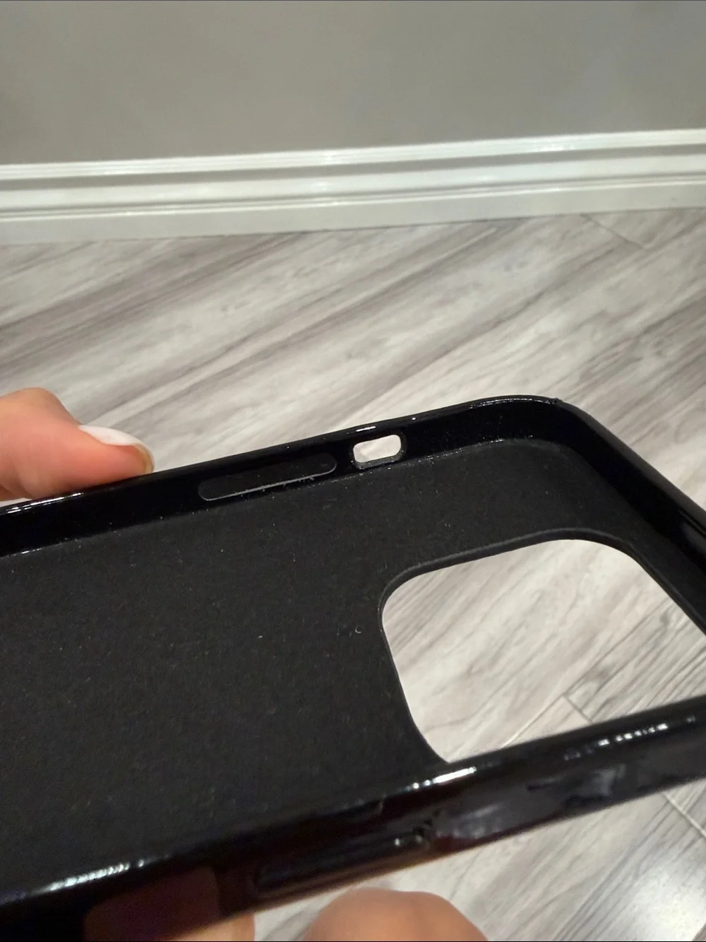 The Puffer Case® - Black Manhattan - iPhone 16 Pro